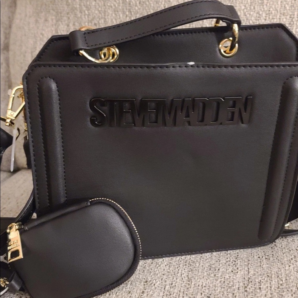 Tik tok famous Steve Madden Bevelyn tote